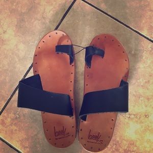 Beek by Sun Birds brand new sandals